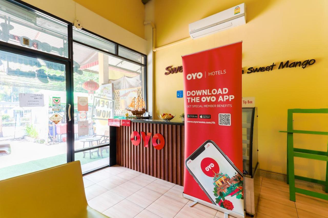 Oyo 743 Sweet Mango Cafe And Hostel Чиангмай Экстерьер фото